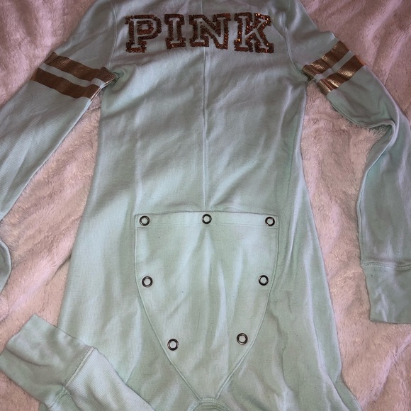 PINK Victoria’s Secret winter thermal long sleeve onesie with butt flap - Picture 7 of 9